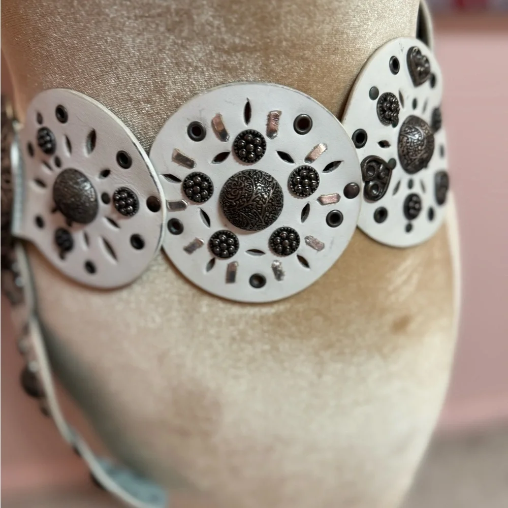 White Leather and Silver Decorative Boho Western Statement Belt